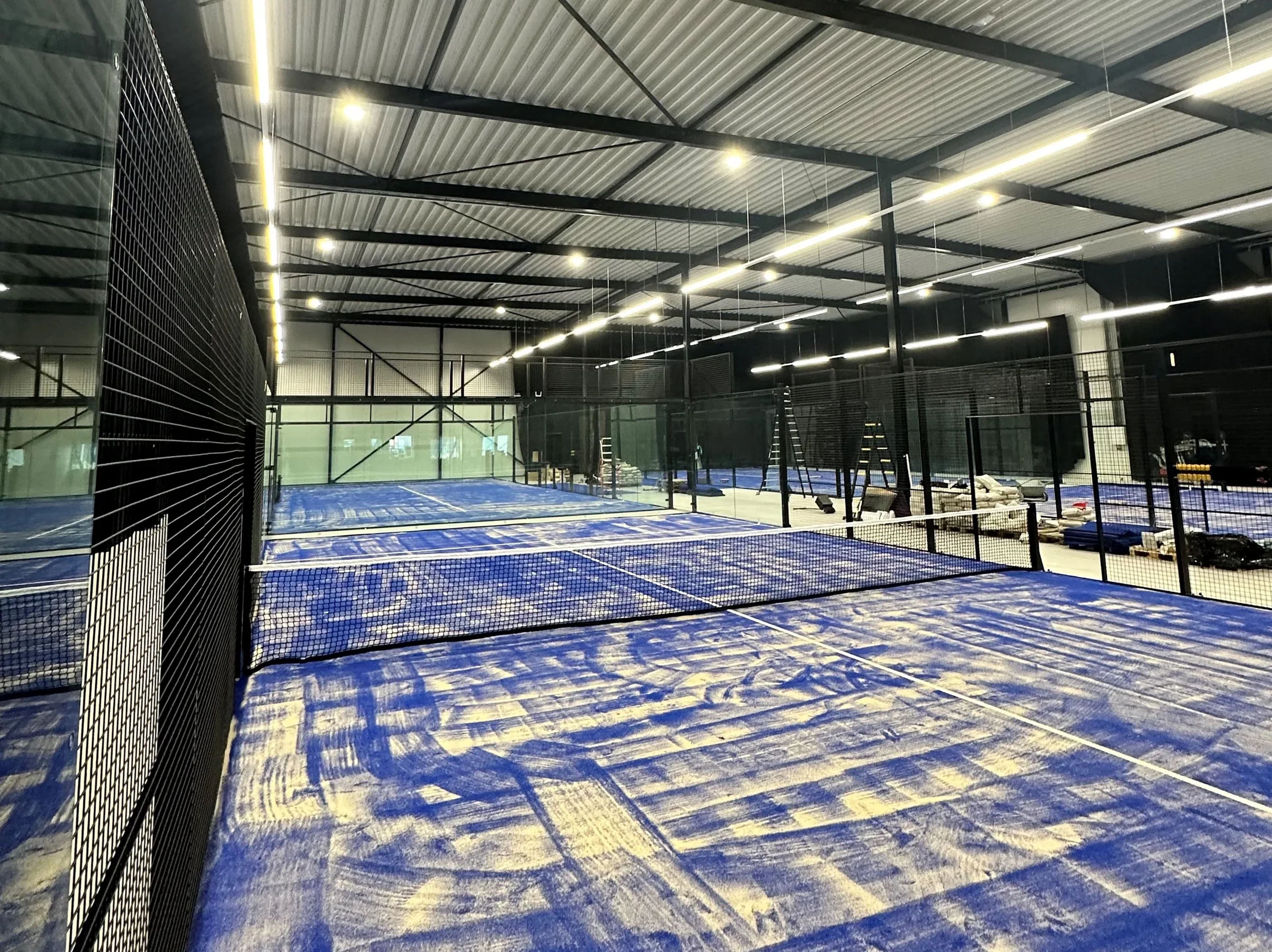 Indoor padelbaan van I-Padel