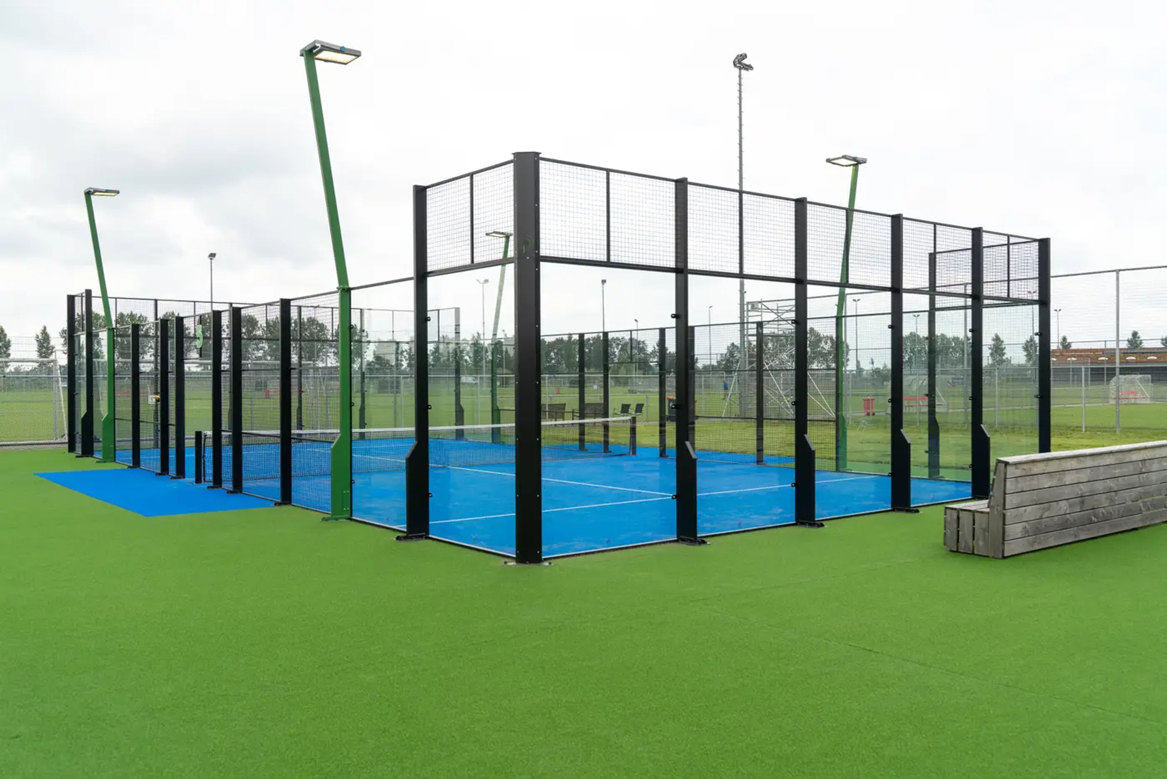 Wat zijn de exploitatiekosten na aanleg van een padelbaan?