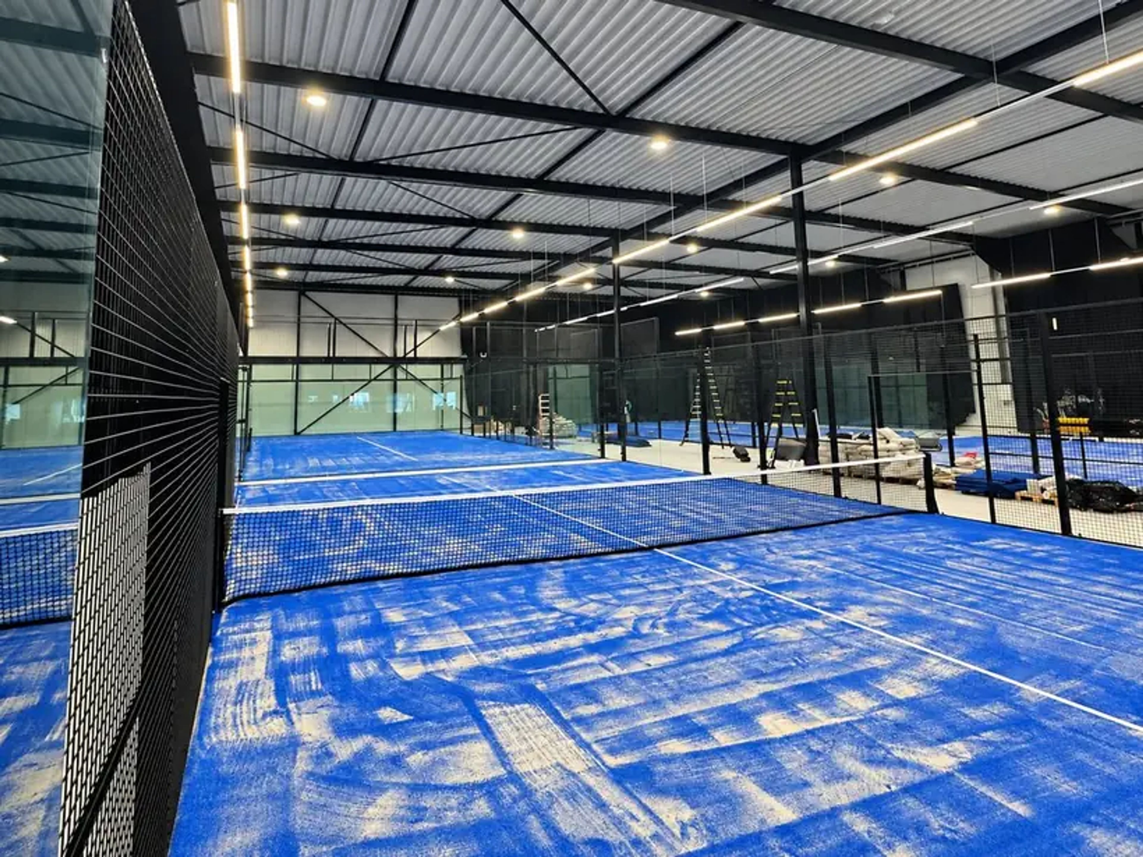 Indoor padelbaan van I-Padel