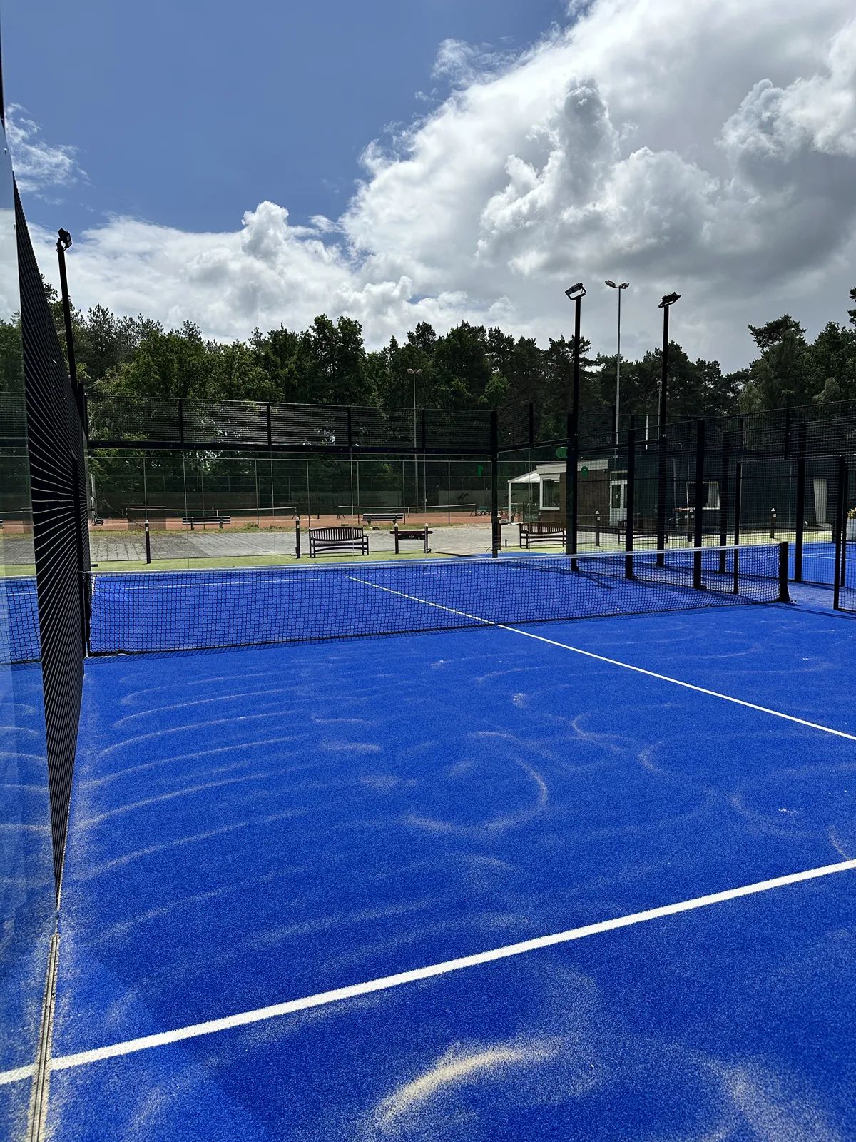 Outdoor-Panoramaplatz von I-Padel im Grünen in Herkenbosch