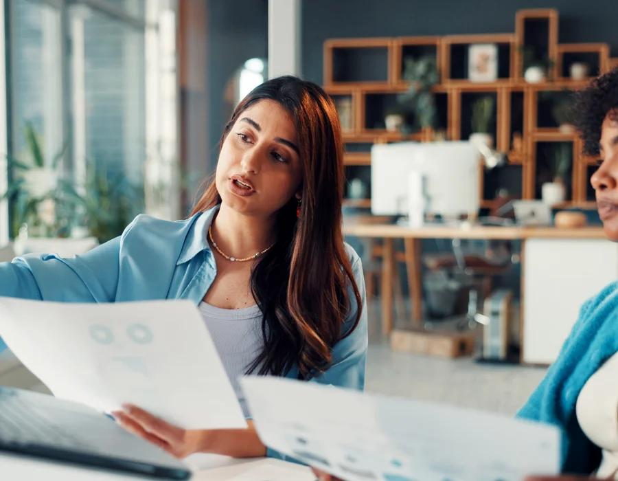 Registros contables profesionales que te mantienen al día con la DGII y en control de tu negocio