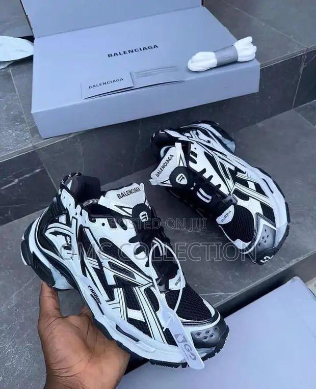 Balenciaga Runner 