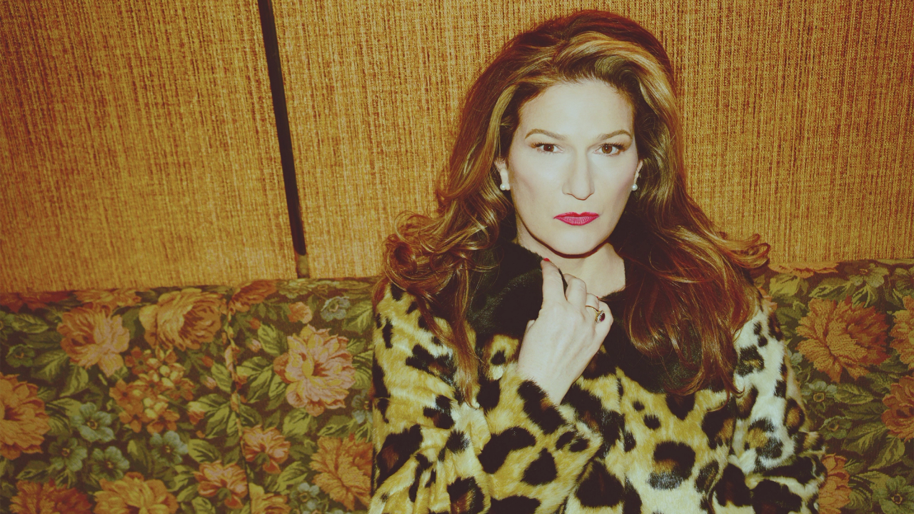 Ana Gasteyer Made to Bloom