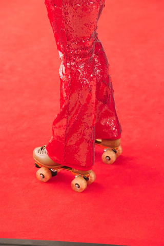 Precious skates 9x16