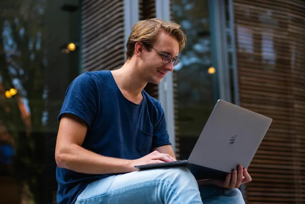Bootcamps Versus Degrees