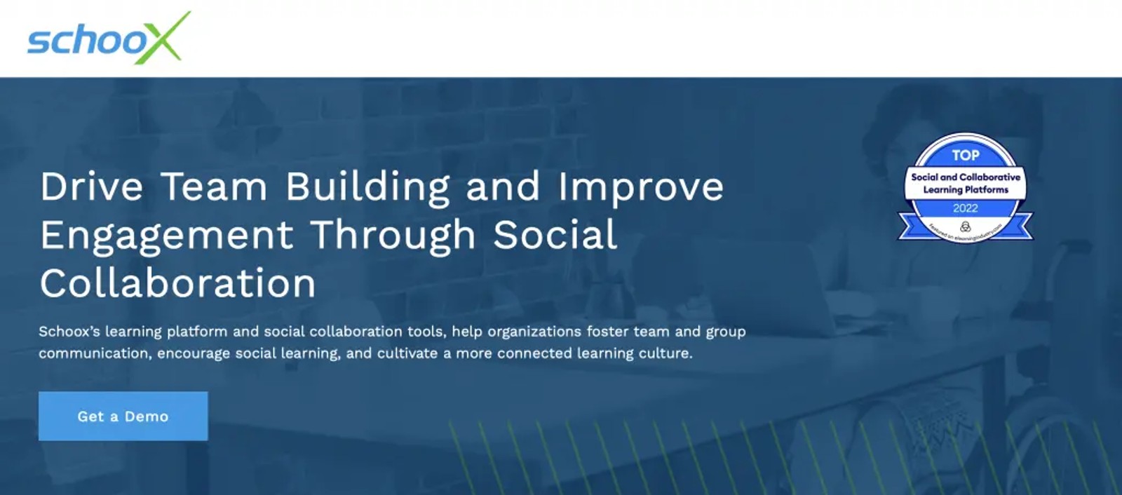Schoox social collaboration module for peer learning