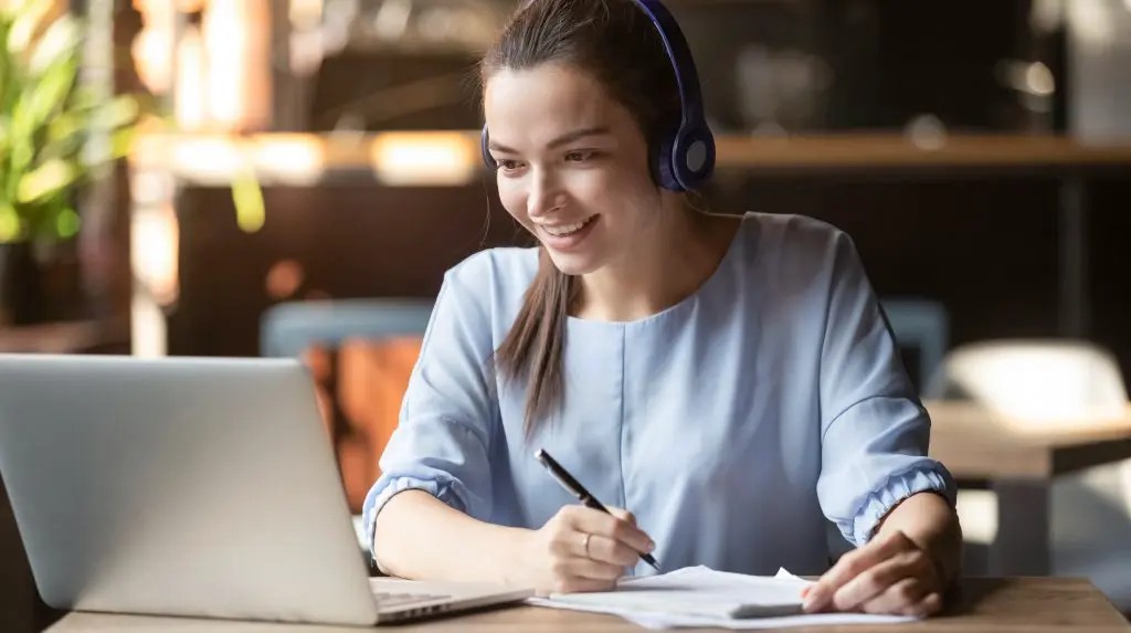 Creating a cohort-based course inside an online community