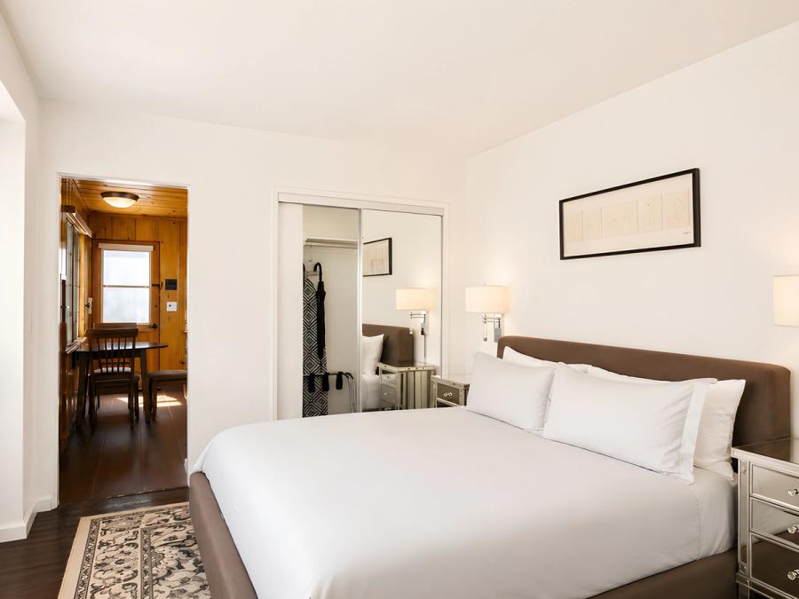 Paramount bedroom