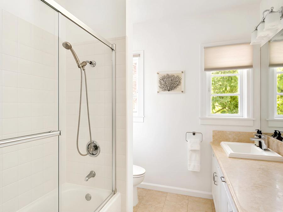 Marquise bathroom