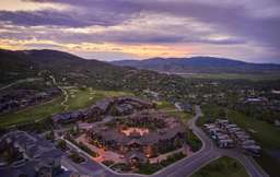 Waldorf Astoria Park City Image 7