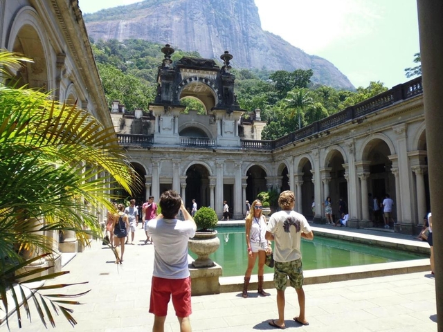 Lage Park (Parque Lage)