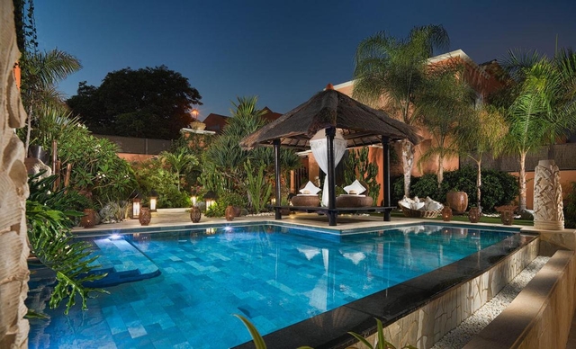 Royal Garden Villas Luxury Hotel