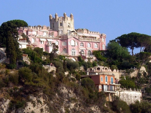 Castle Hill (Colline du Château)