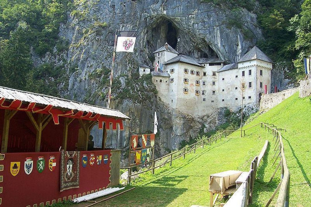 Predjama Castle (Predjamski Grad)