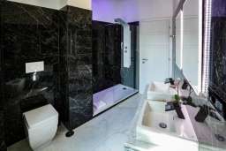 Escape Luxury Suite - CA Domus Collection Image 7