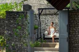 Four Seasons Resort Maldives at Landaa Giraavaru Image 2