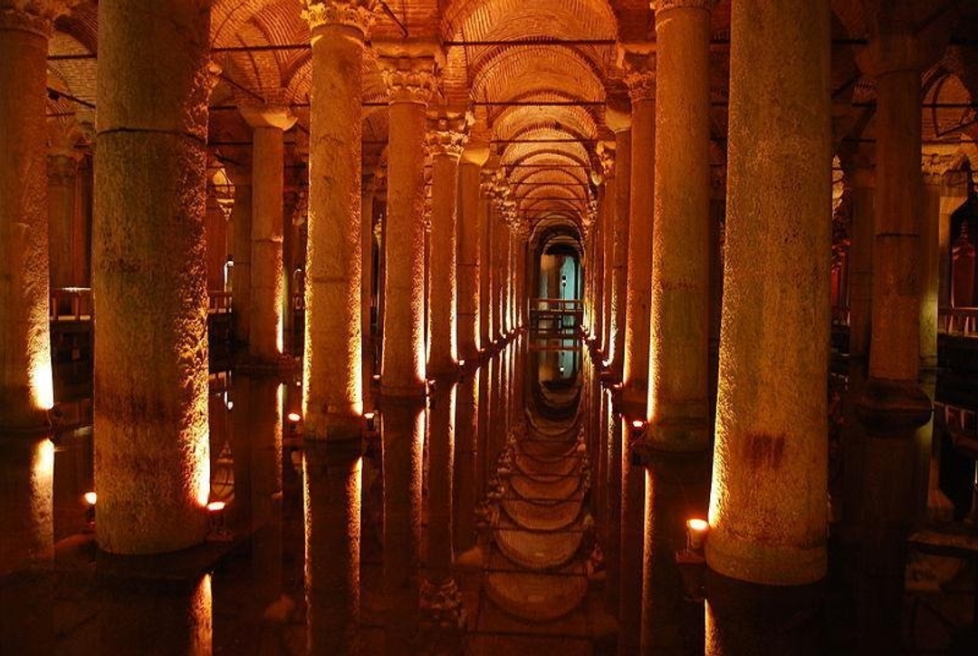 Basilica Cistern (Yerebatan Sarayi)