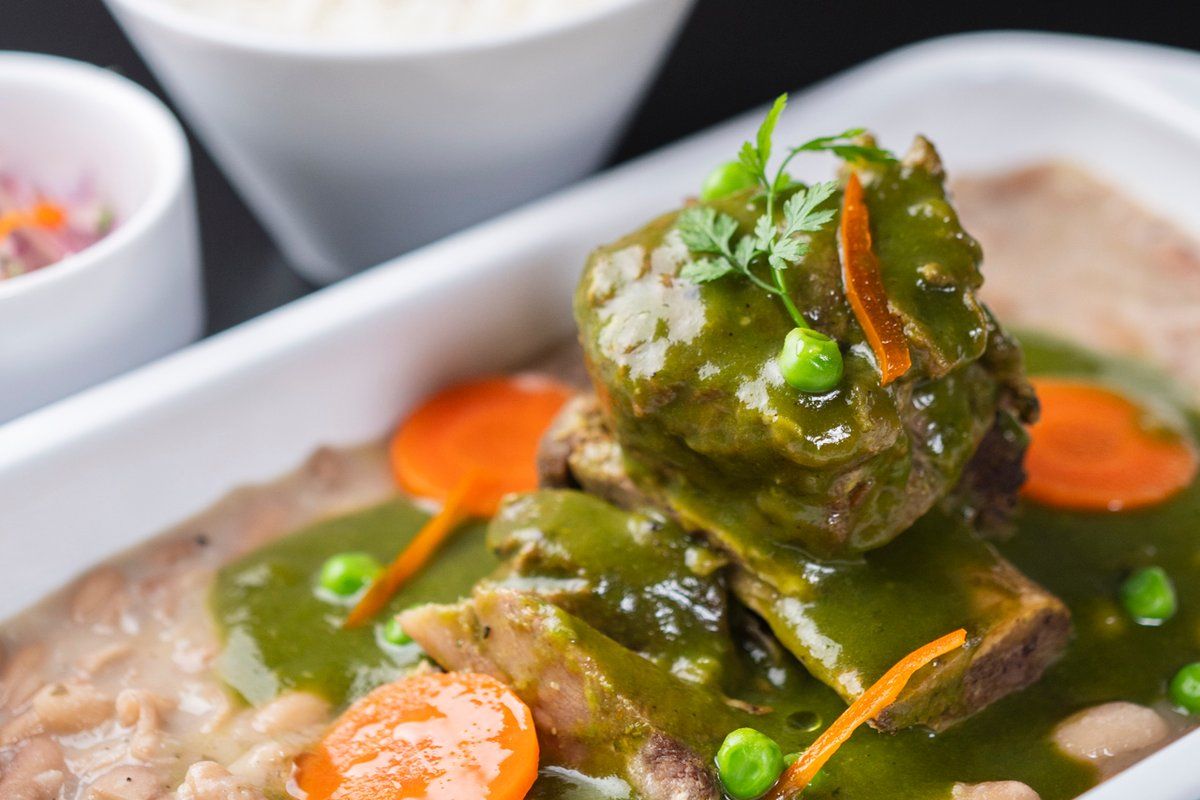 Seco de asado de tira con frijoles