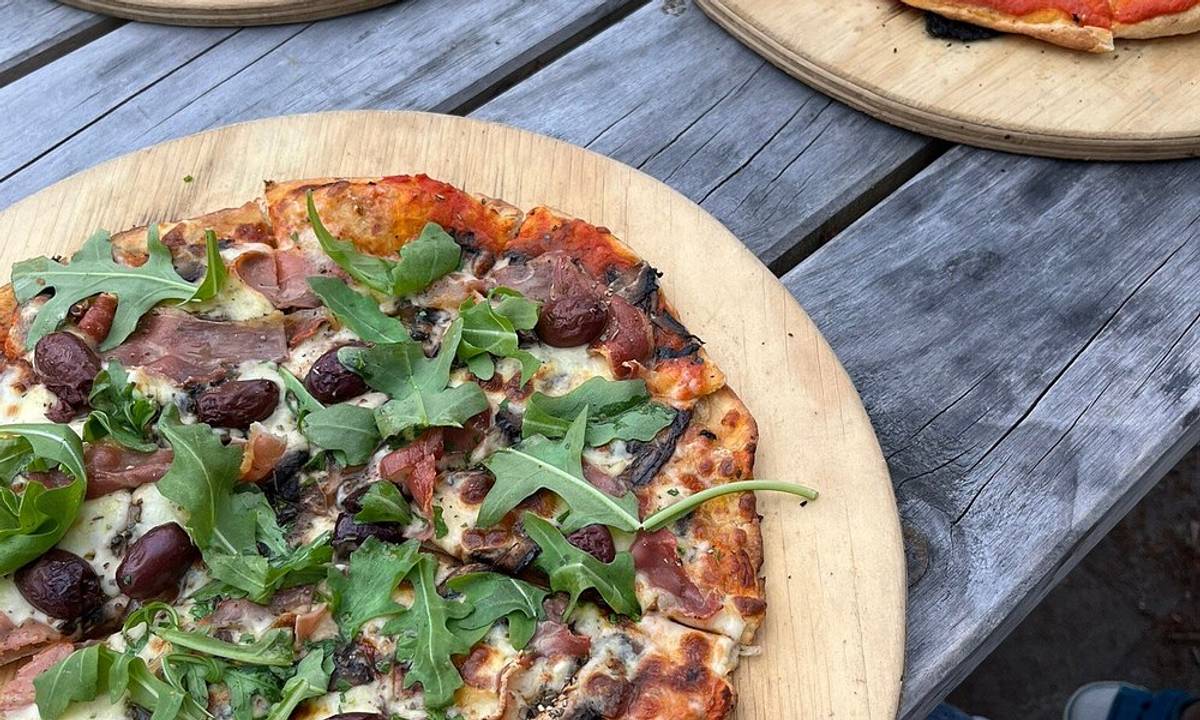 Neighborhood Pizzeria