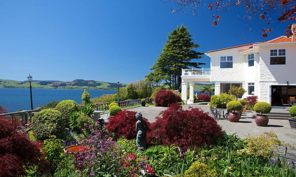 On The Point – Lake Rotorua