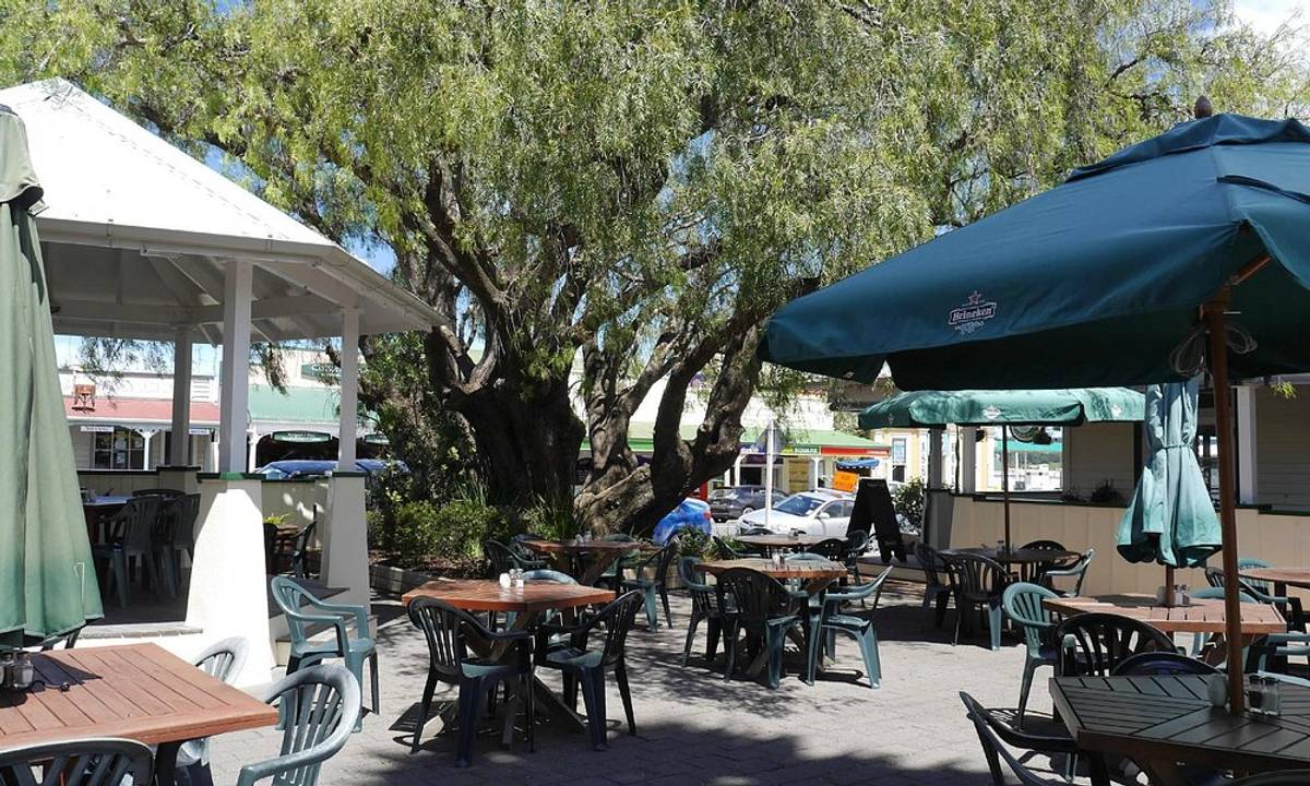 Pepper Tree Restaurant & Bar