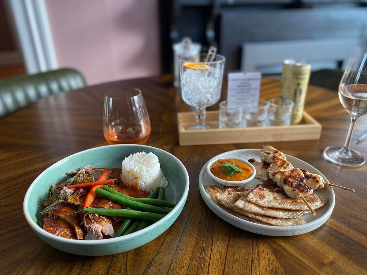 Tōhi Gin Room & Eatery