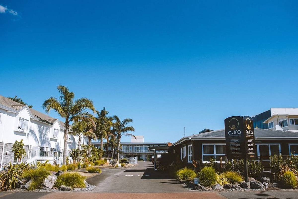 Aura Accommodation