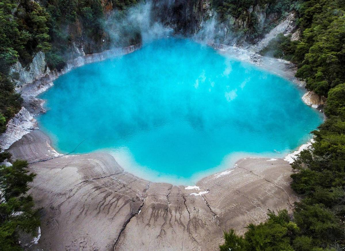 Volcanic Valley Self Guided Walking and Hiking at Waimangu 