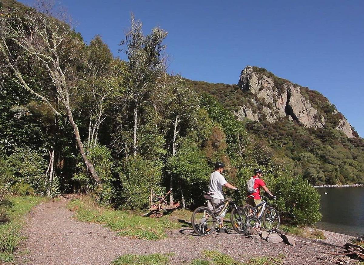 Great Lake Trail Lake Taupo 2-Day Mountain Biking Tour