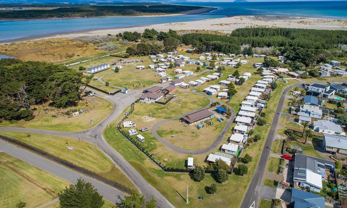 Foxton Beach Holiday Park