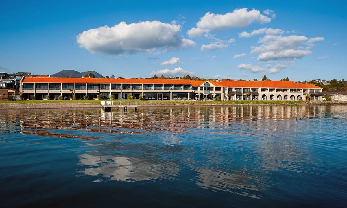 Millennium Hotel And Resort Manuels