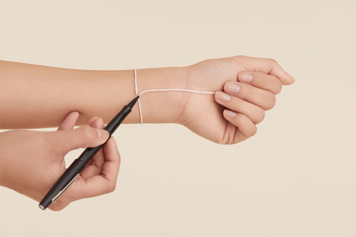 Measuring wrist with a string