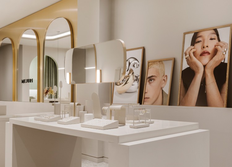 Chinook Centre Store Image