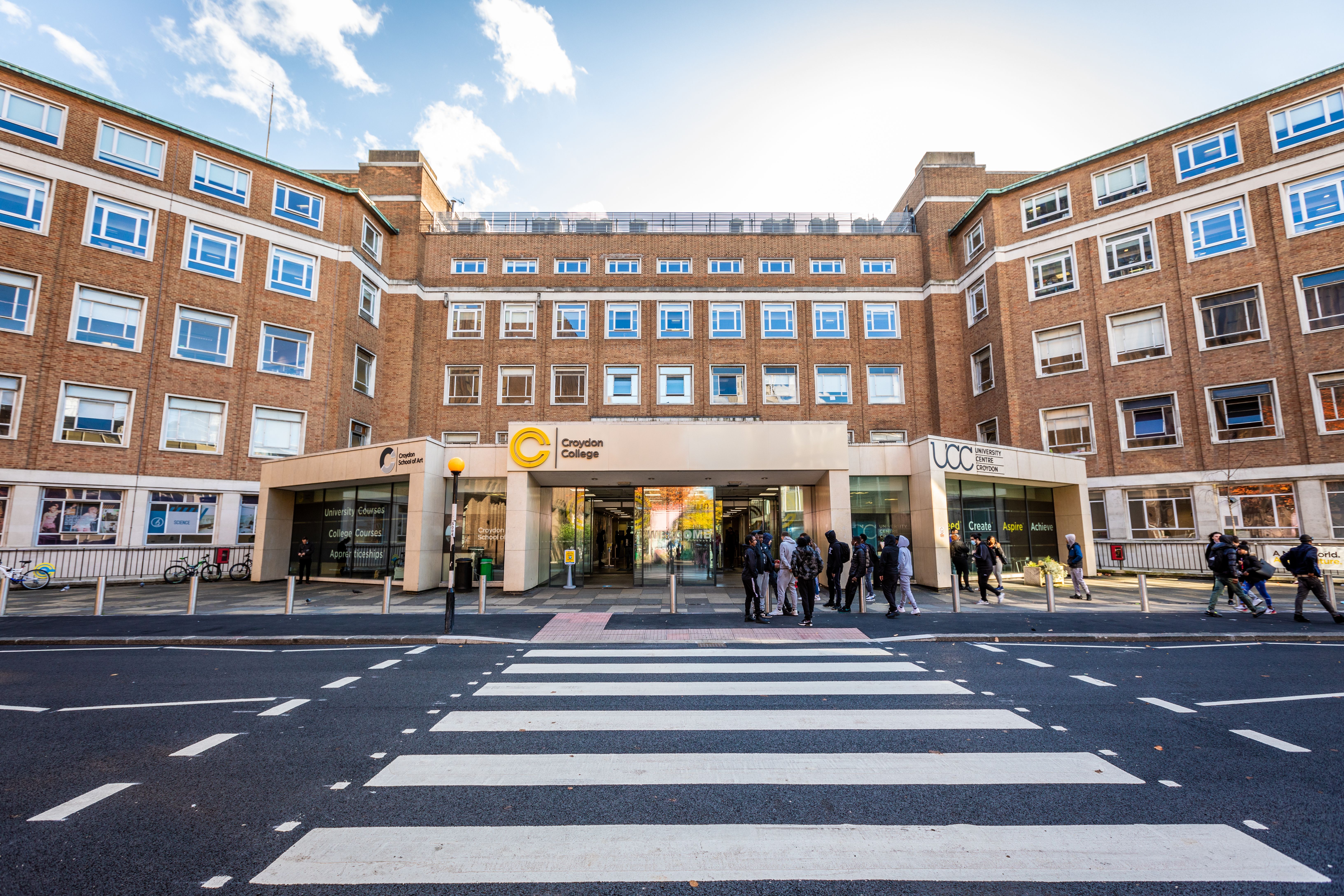 Croydom College Reception