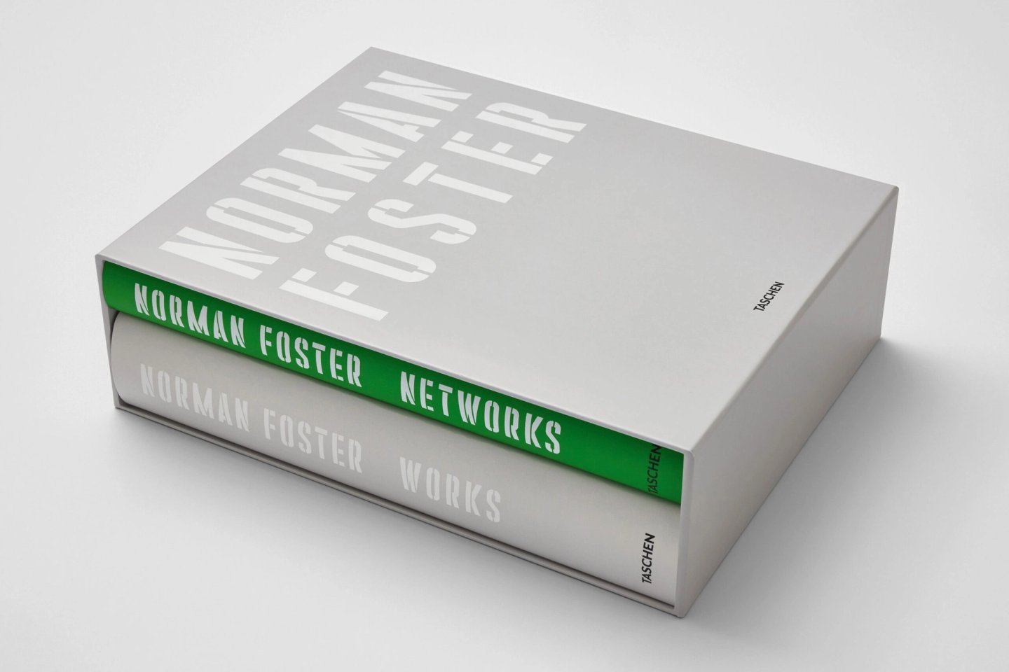 NORMAN_FOSTER_XL_GB_SLIPCASE001-X_08111-scaled