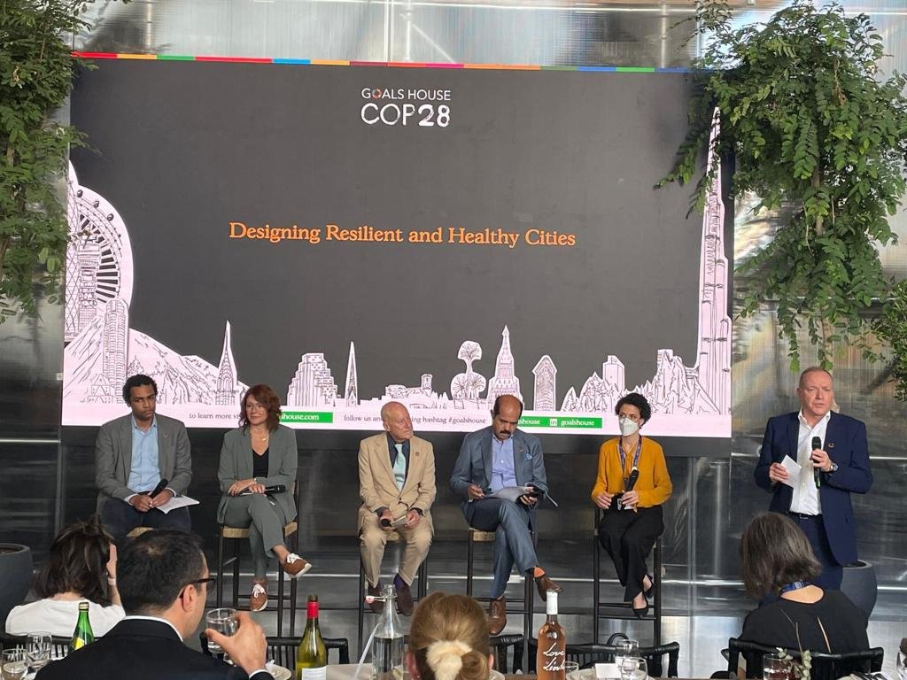 WhatsApp-Image-2023-12-01-at-10.26.05