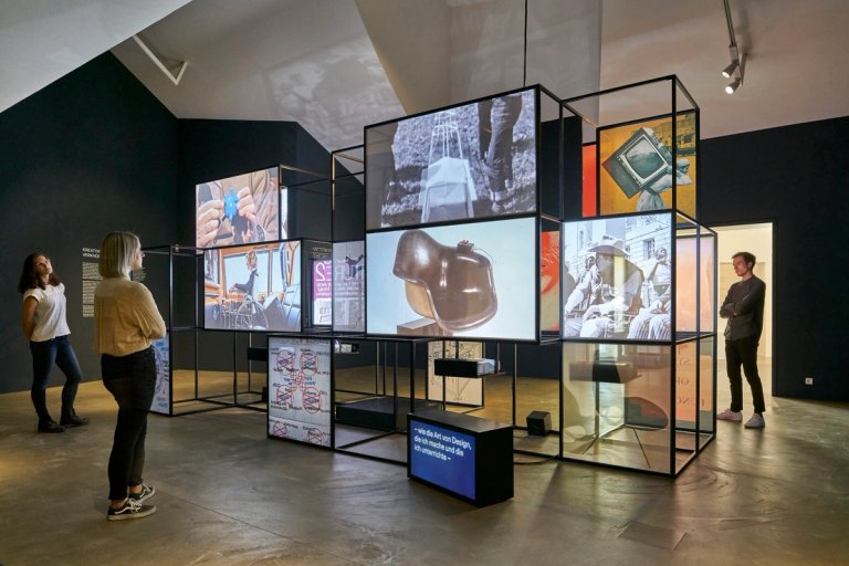 06_VDM_Papanek_Installation-view-scaled
