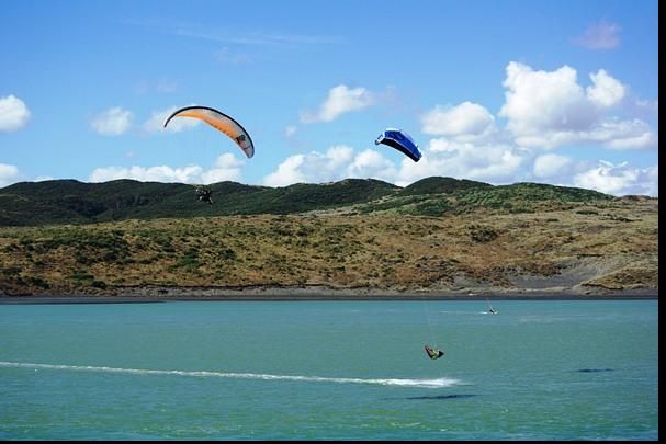 Paramotor- Kite Action in Neuseeland