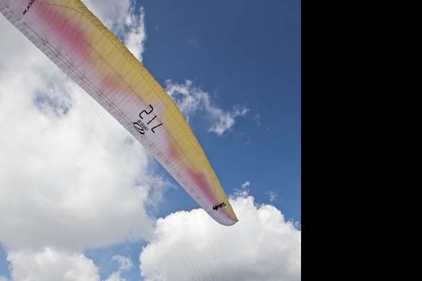 Ozone Piloten gewinnen beim PWC in Ager