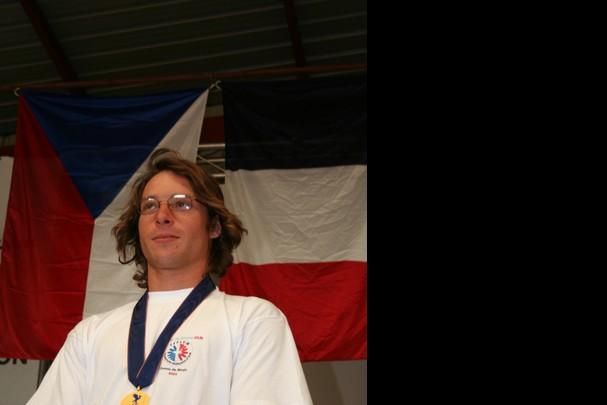 Mathieu Rouanet gewinnt die Paramotor Europameisterschaft