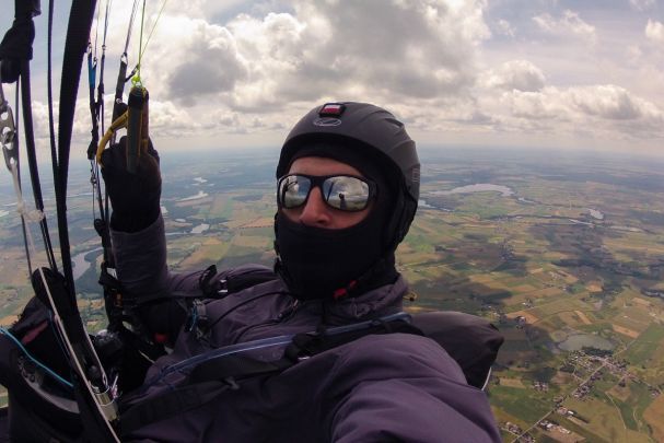 Marcin and the Buzz Z5 go for distance, in Poland.