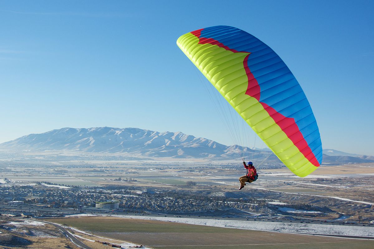 ジョモ | Ozone Paragliders