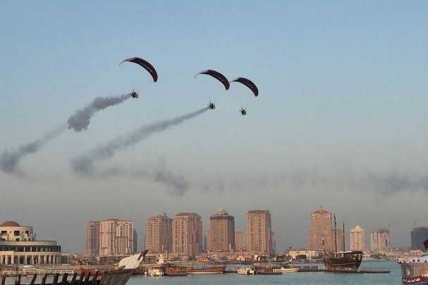 Vídeo: El equipo Ozone en un show de fuegos artificiales en Qatar