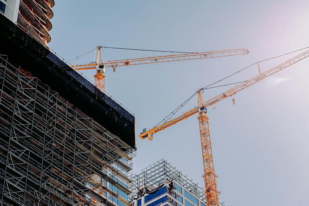 SEO for Construction Companies: Project Pages That Win Commercial Bids — cover illustration