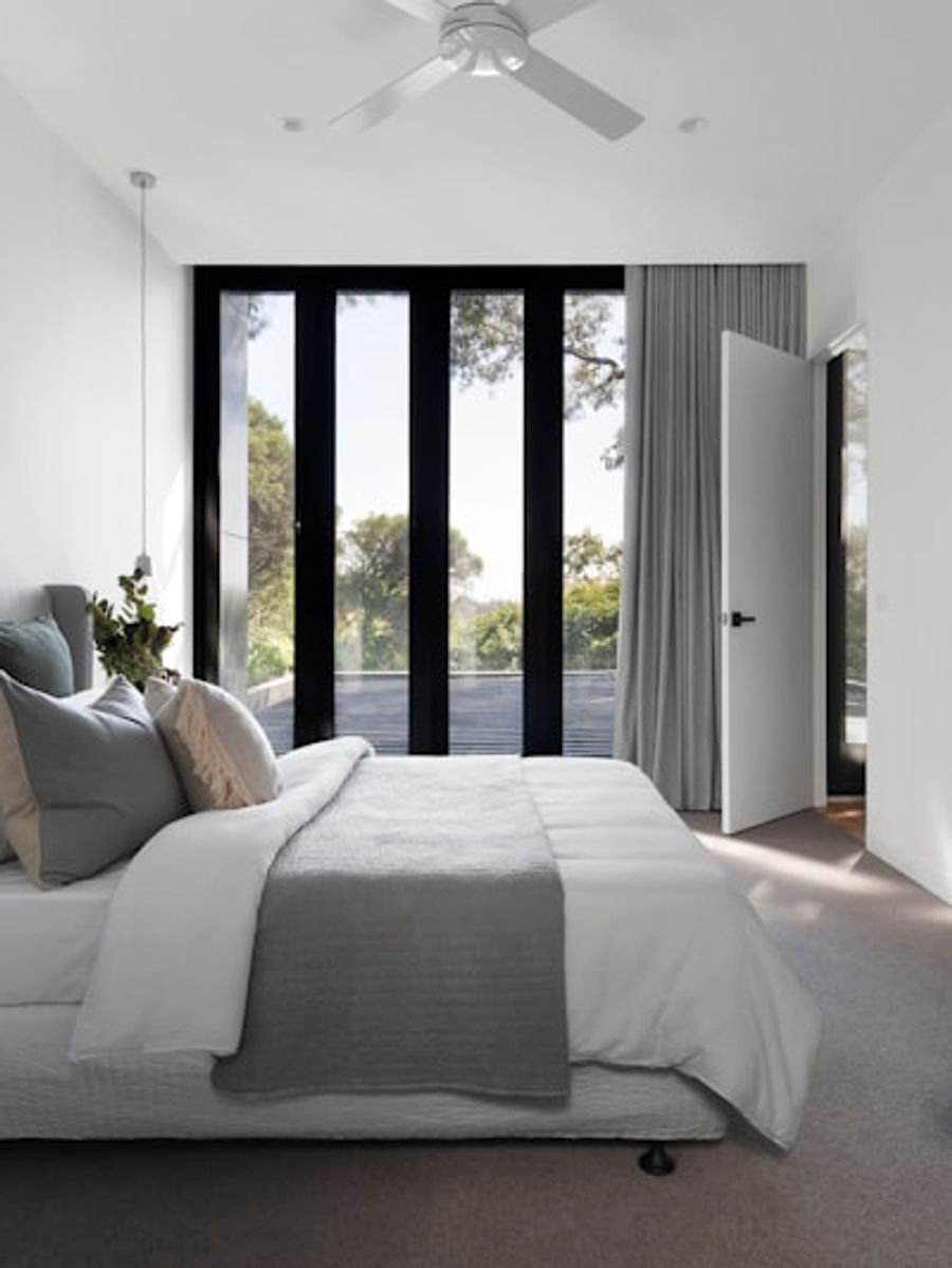 Floating Oak Staircase - Gallery 2