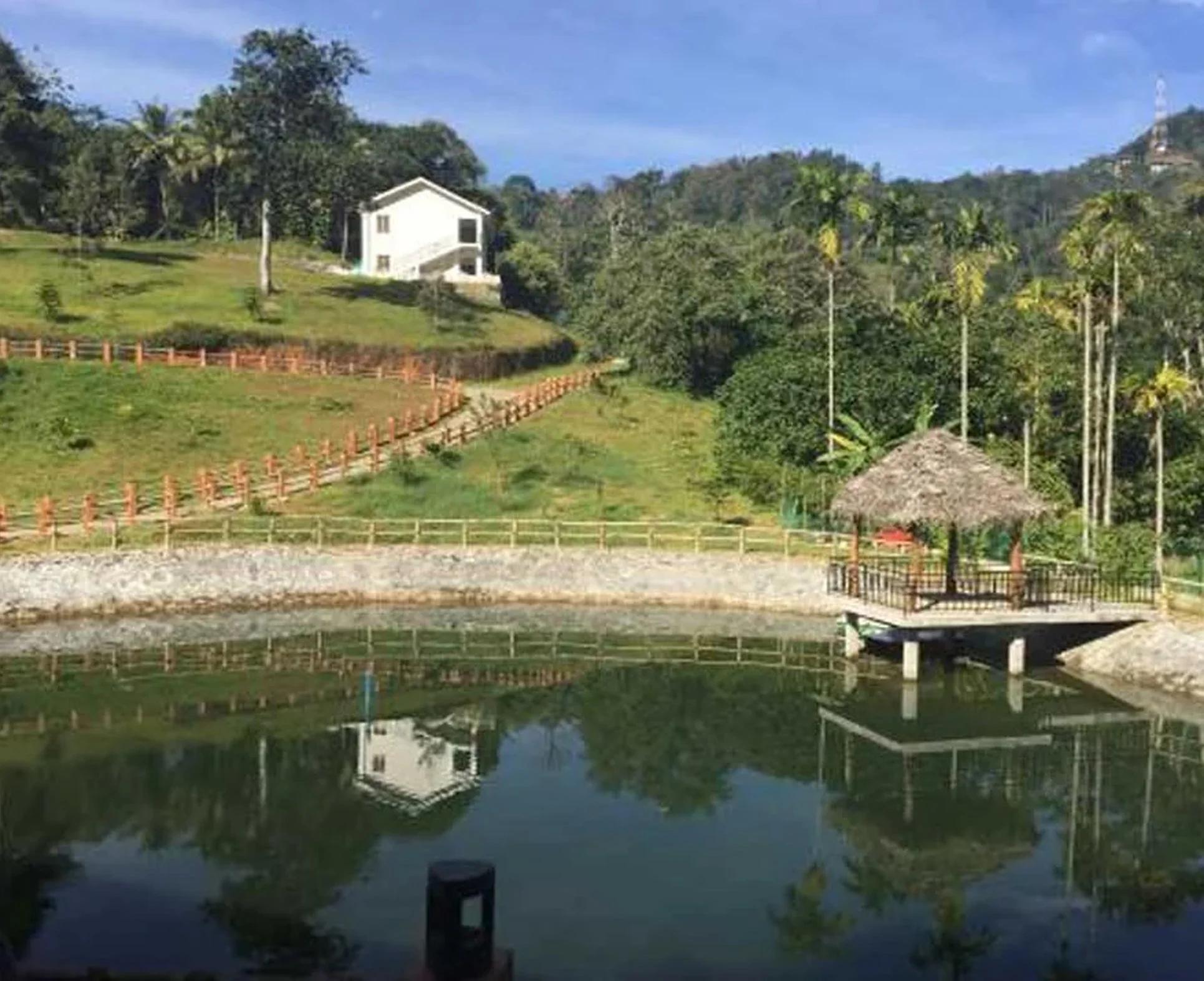 Munnar's first lake resort