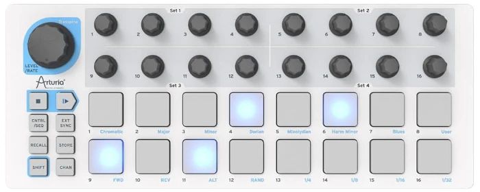 Arturia - BeatStep – Controlador MIDI compacto e sequenciador com software criativo para gravação – 16 blocos, 16 codificadores