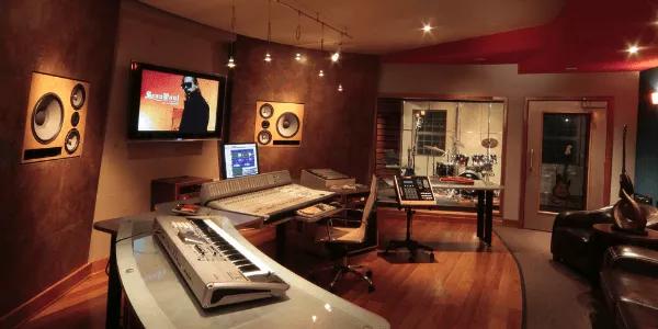 Decorar o Home Studio com Caixas de Ovos ou Sonex?