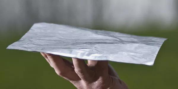 Alto-falantes Finos como uma Folha de Papel?