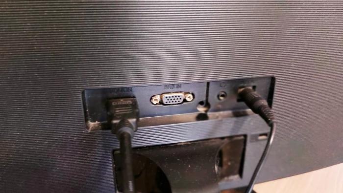 Monitor 27 Samsung - Entradas